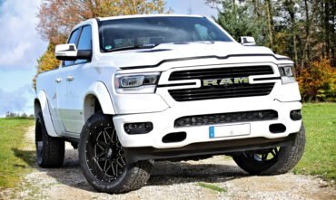 RAM 1500 SuperSize Street Style Kit